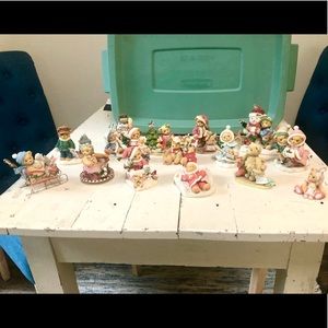 Cherished Teddies Christmas Collection 15 bears